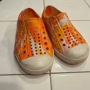Native Kids Orange & Yellow Tie-Dye Slip-On Water Shoes